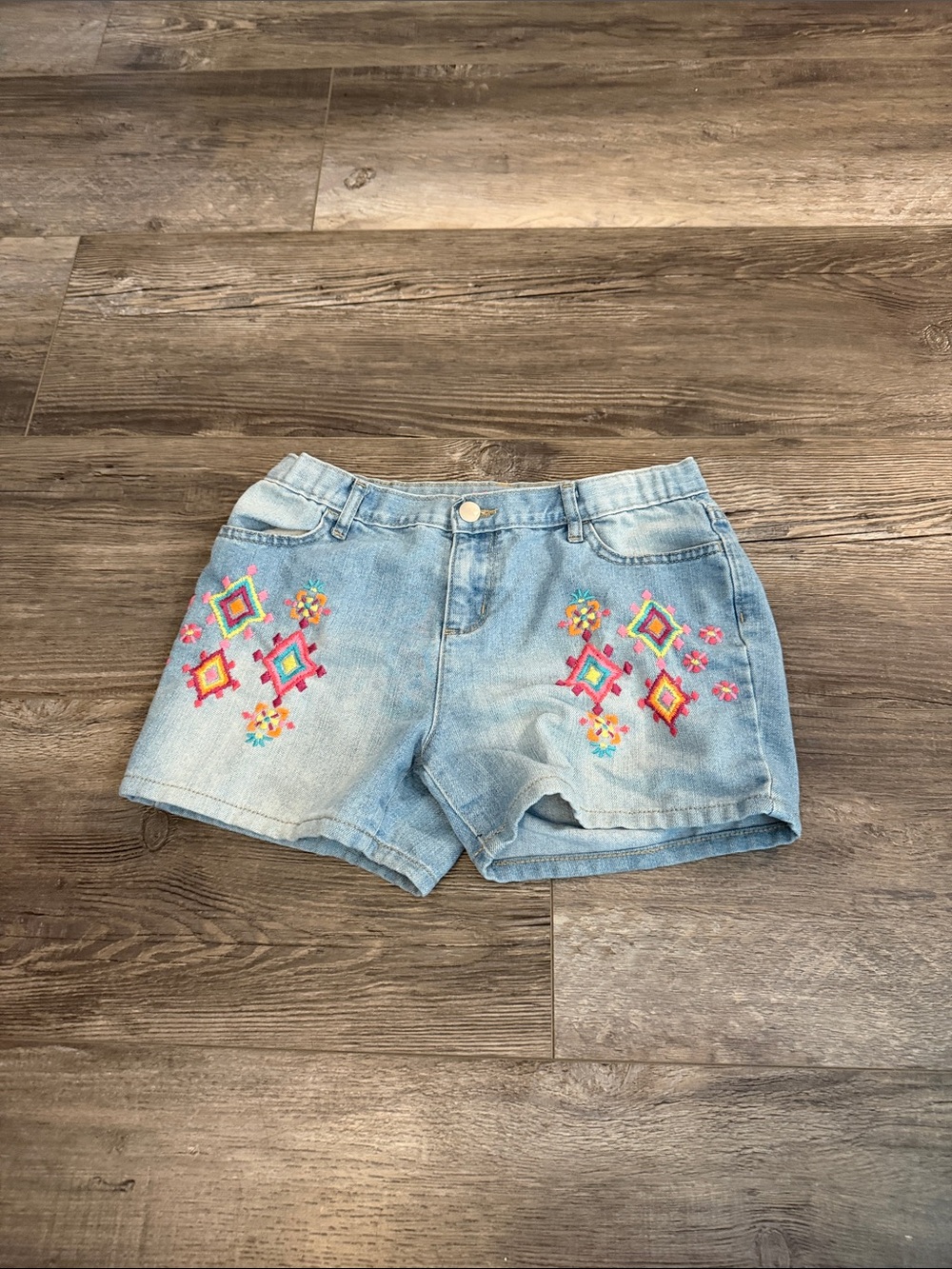Place Light Blue Denim Shorts with Colorful Embroidery
